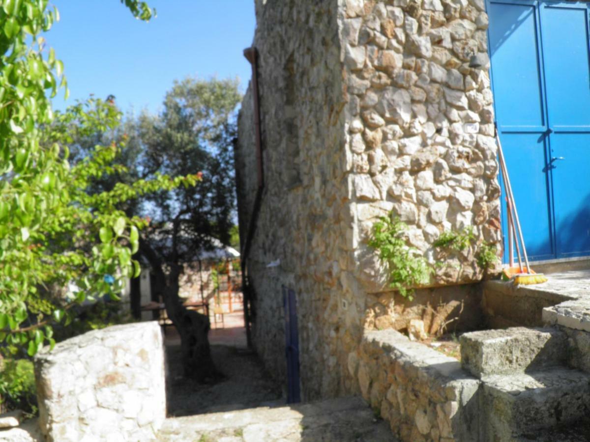 Villa Minteco Patu Luaran gambar